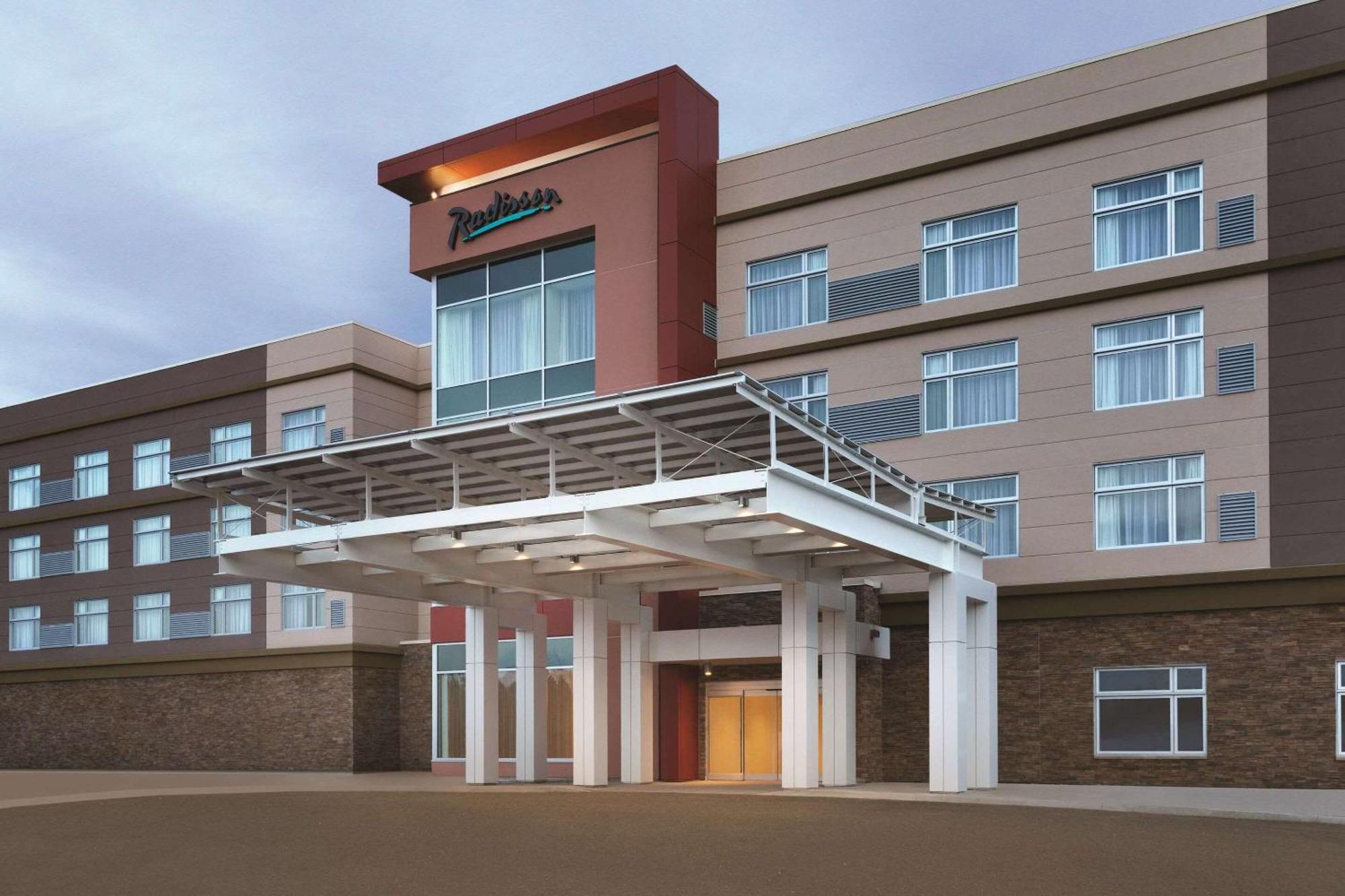 Radisson Kingswood Hotel & Suites, Fredericton Exterior foto